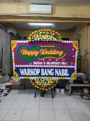 Papan Bunga di Grand Wisata Bekasi